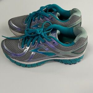 Brooks Adrenaline GTS 16 Turquoise Blue Silver Running Shoes Womens Size 7 B